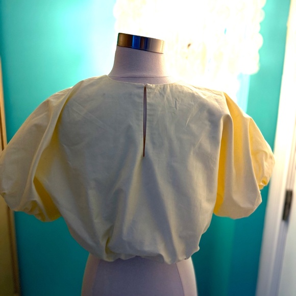 Zara butter yellow cropped shirt with bubble sleeves - Size S - Picture 3 of 4